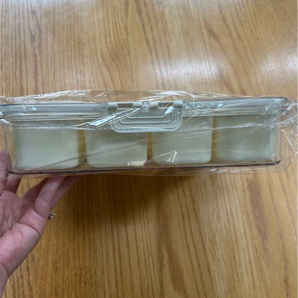 Snackle Box Container Divided Serving Tray Snack Box with Quaker Branding - NEW - Picture 5 of 7